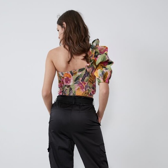 𝗡𝗪𝗧 𝗭𝗮𝗿𝗮 • Printed Asymmetric Top TRF - Picture 14 of 16